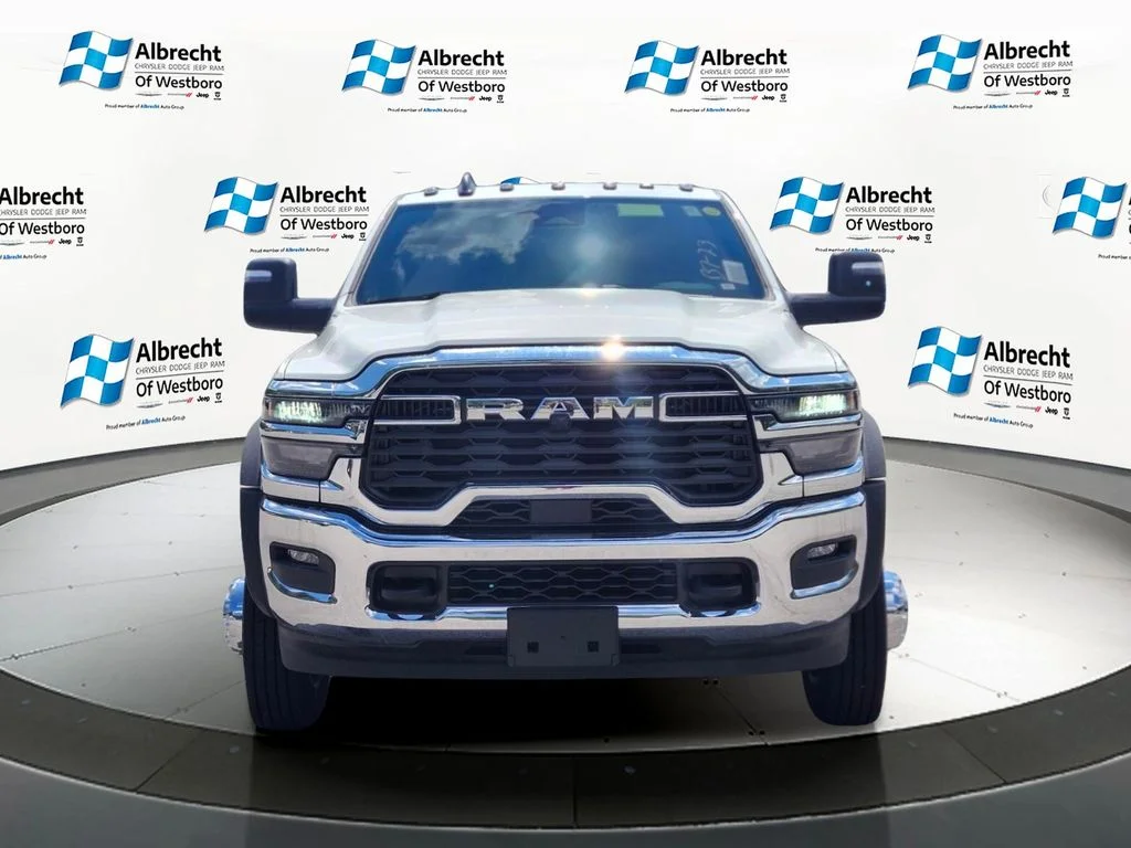 New 2026 Bright White Clearcoat RAM Tradesman image 8