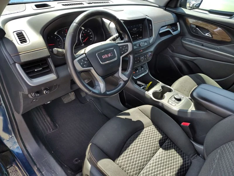 Used 2020 Blue GMC SLE image 10