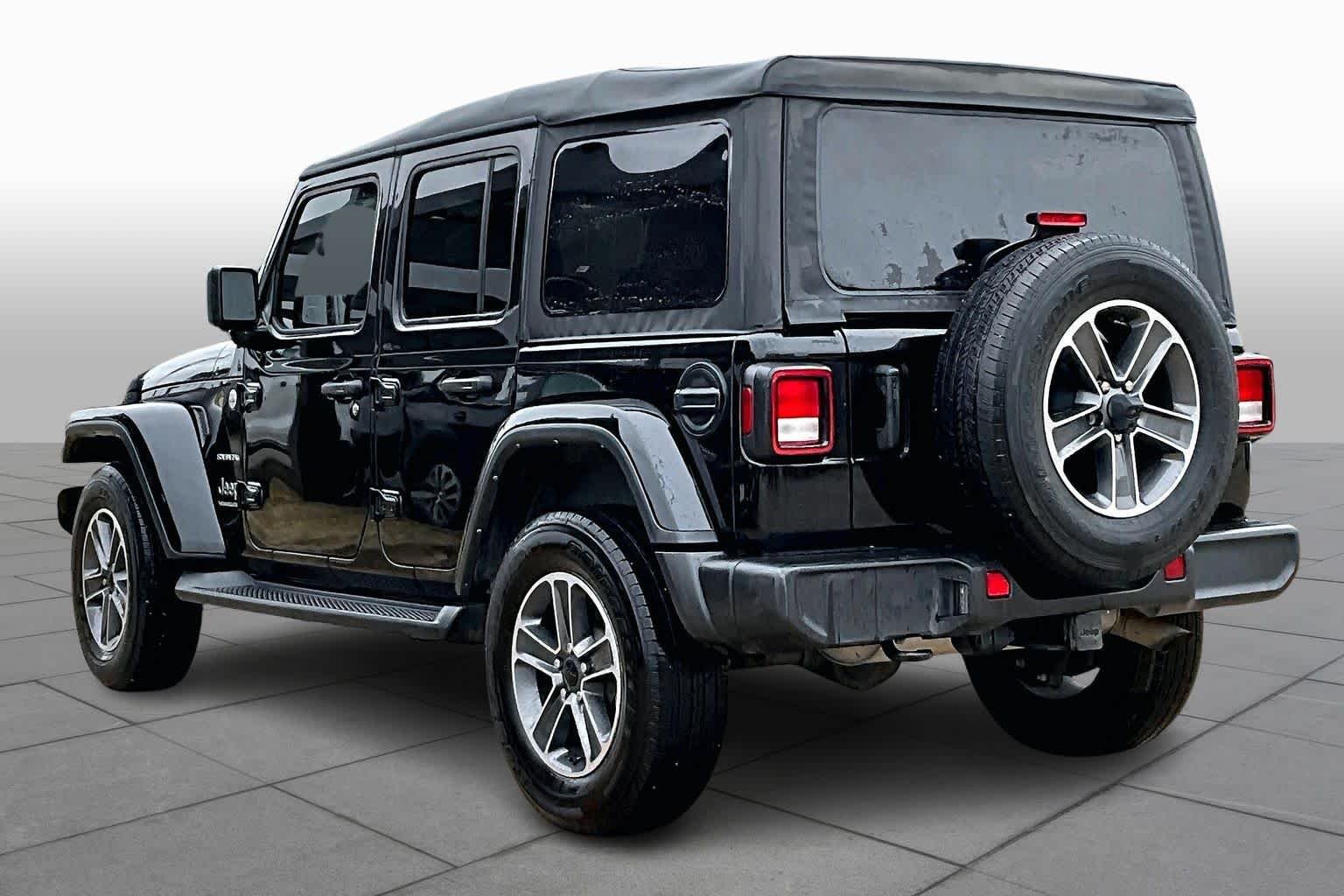 Used 2023 Black Clearcoat Jeep Sahara image 9