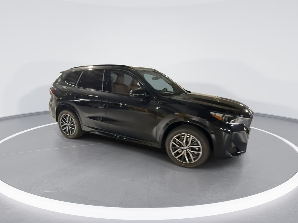 New 2027 Black Sapphire Metallic BMW xDrive28i image 9