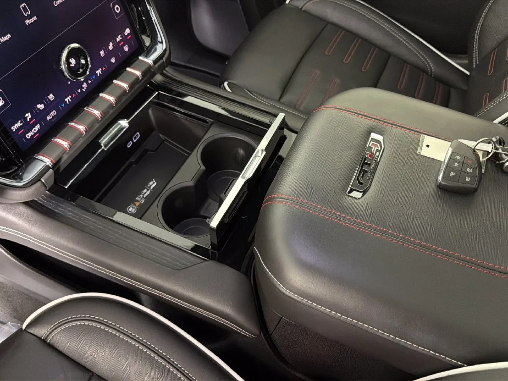 2025 GMC Yukon AT4 Ultimate - Photo 26