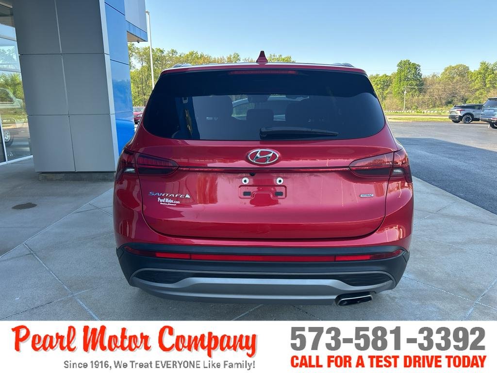 Used 2021 Red Hyundai SE image 5