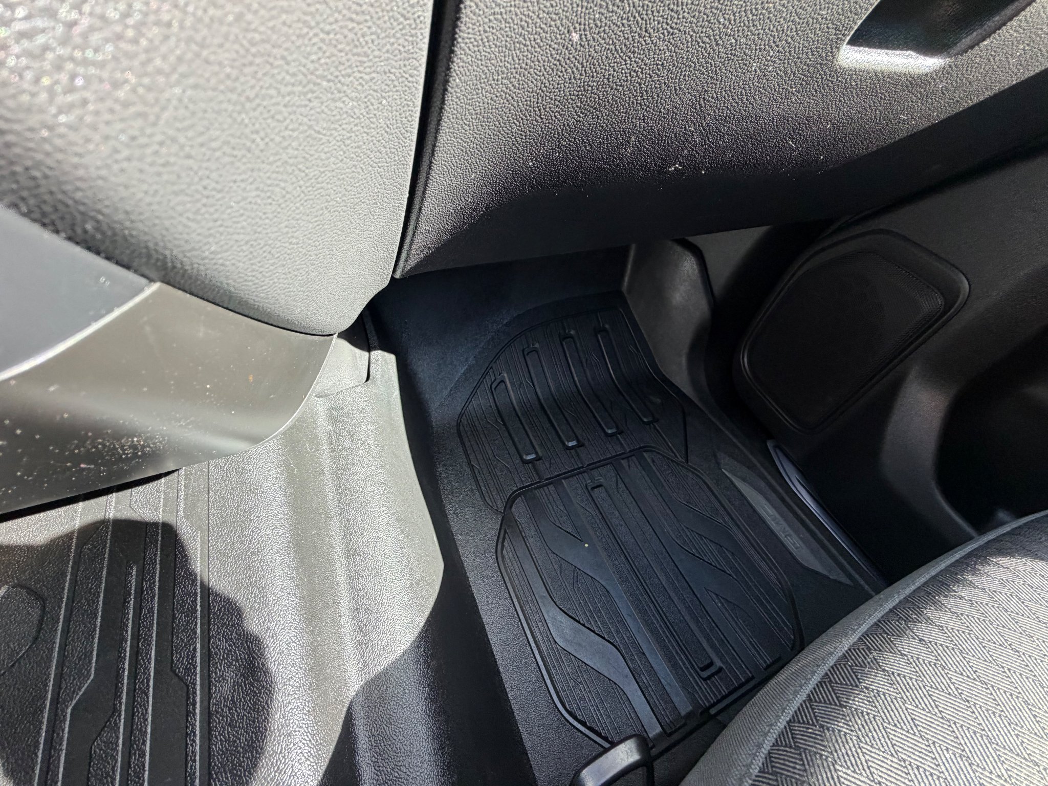 Used 2020 Cardinal Red GMC Elevation image 22