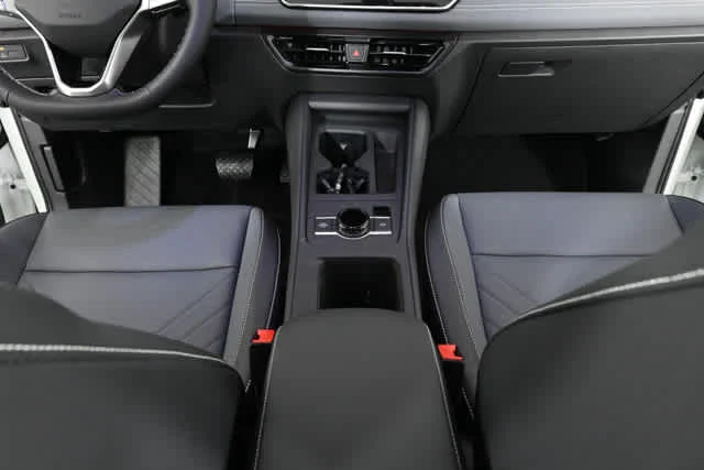 New 2026 Pure White Volkswagen SE image 20