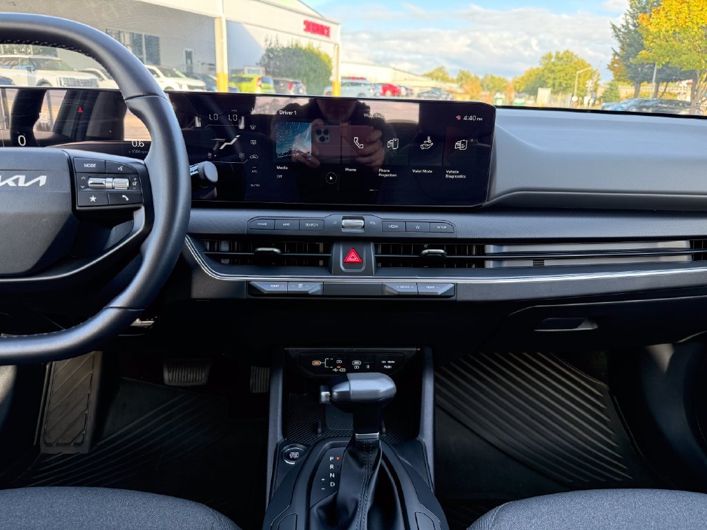 Certified Used 2025  Kia EX image 24