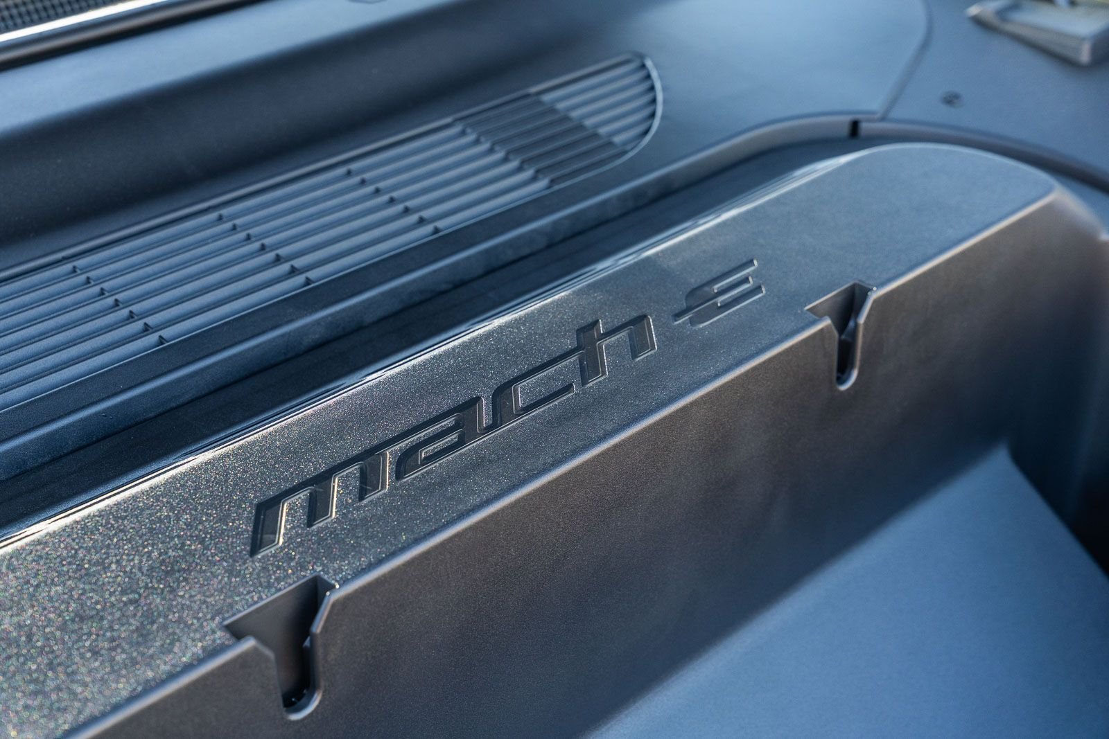 New 2026 Glacier Gray Metallic Tri-coat Ford GT image 29