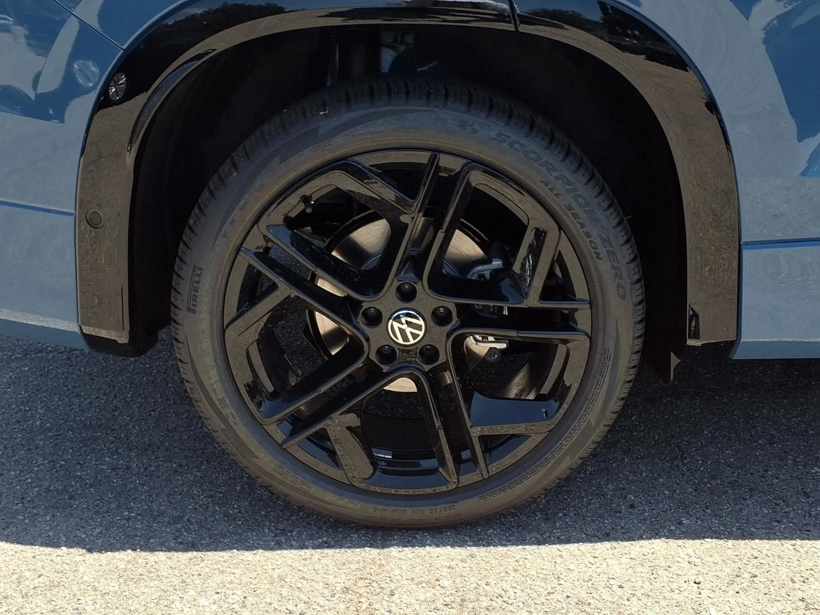 New 2026 Blue Volkswagen 2.0T SE R-Line Black image 4