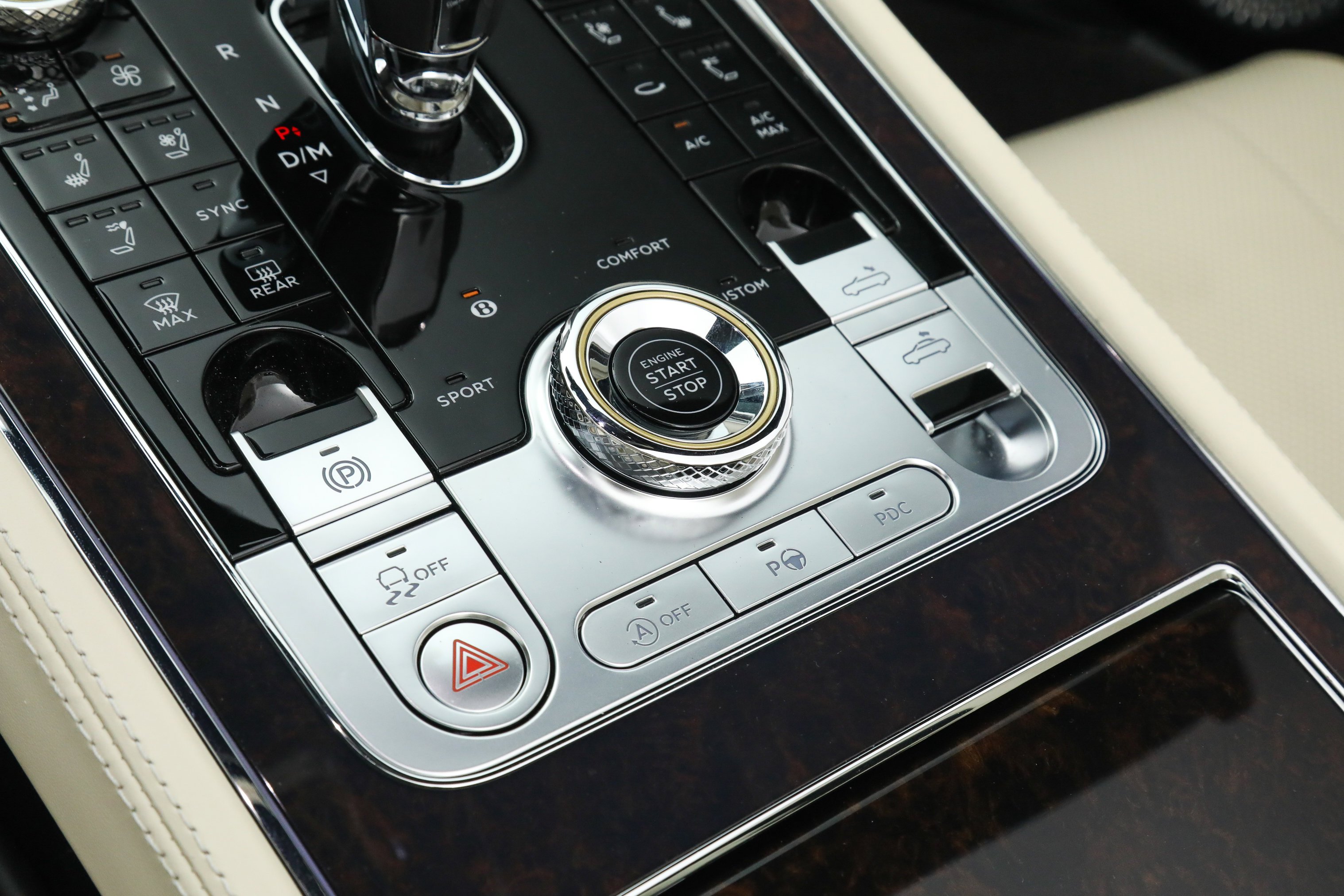 Used 2022 White Bentley GT V8 Convertible image 28