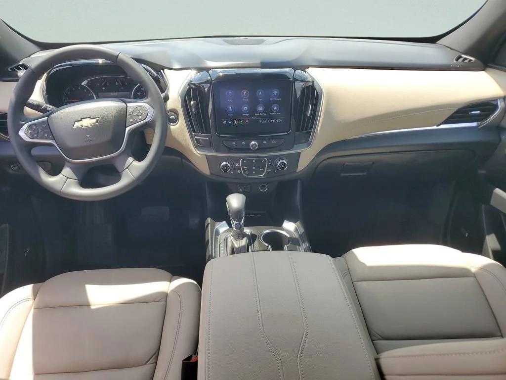 Used 2023 Silver Sage Metallic Chevrolet LT Leather image 16