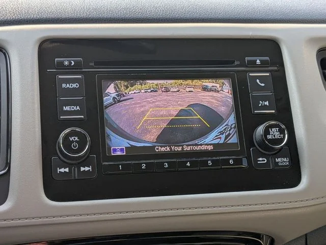 Used 2019 Lunar Silver Metallic Honda LX image 22
