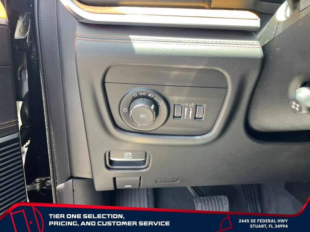 Used 2021 Black Jeep Summit Reserve 4x4 image 26