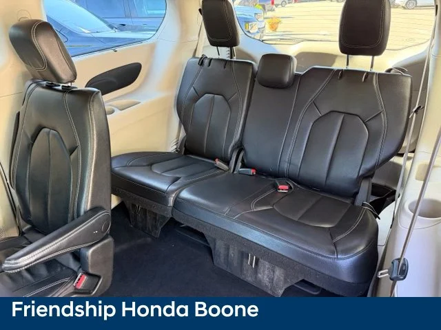 Used 2022 White Chrysler Touring L image 34