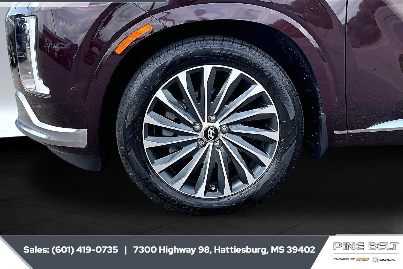 Used 2024 Sierra Burgundy Hyundai Calligraphy image 7