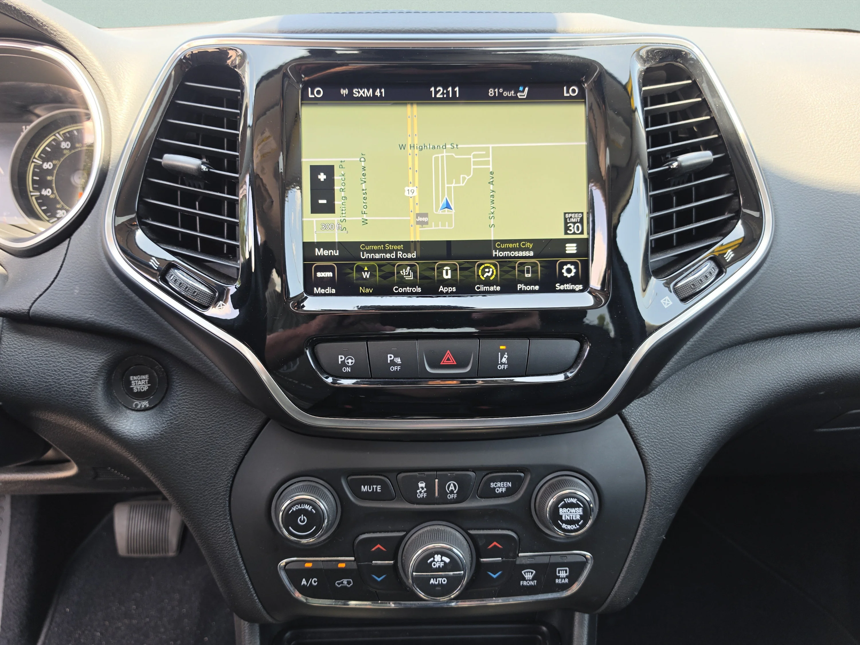 Used 2021 Diamond Black Crystal Pearlcoat Jeep Limited image 25