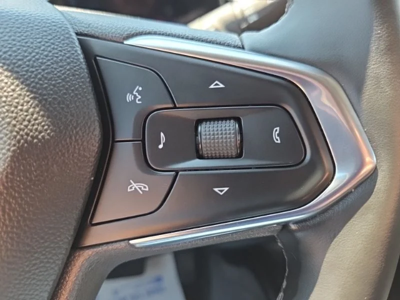 Used 2025 Blue Chevrolet ACTIV image 29