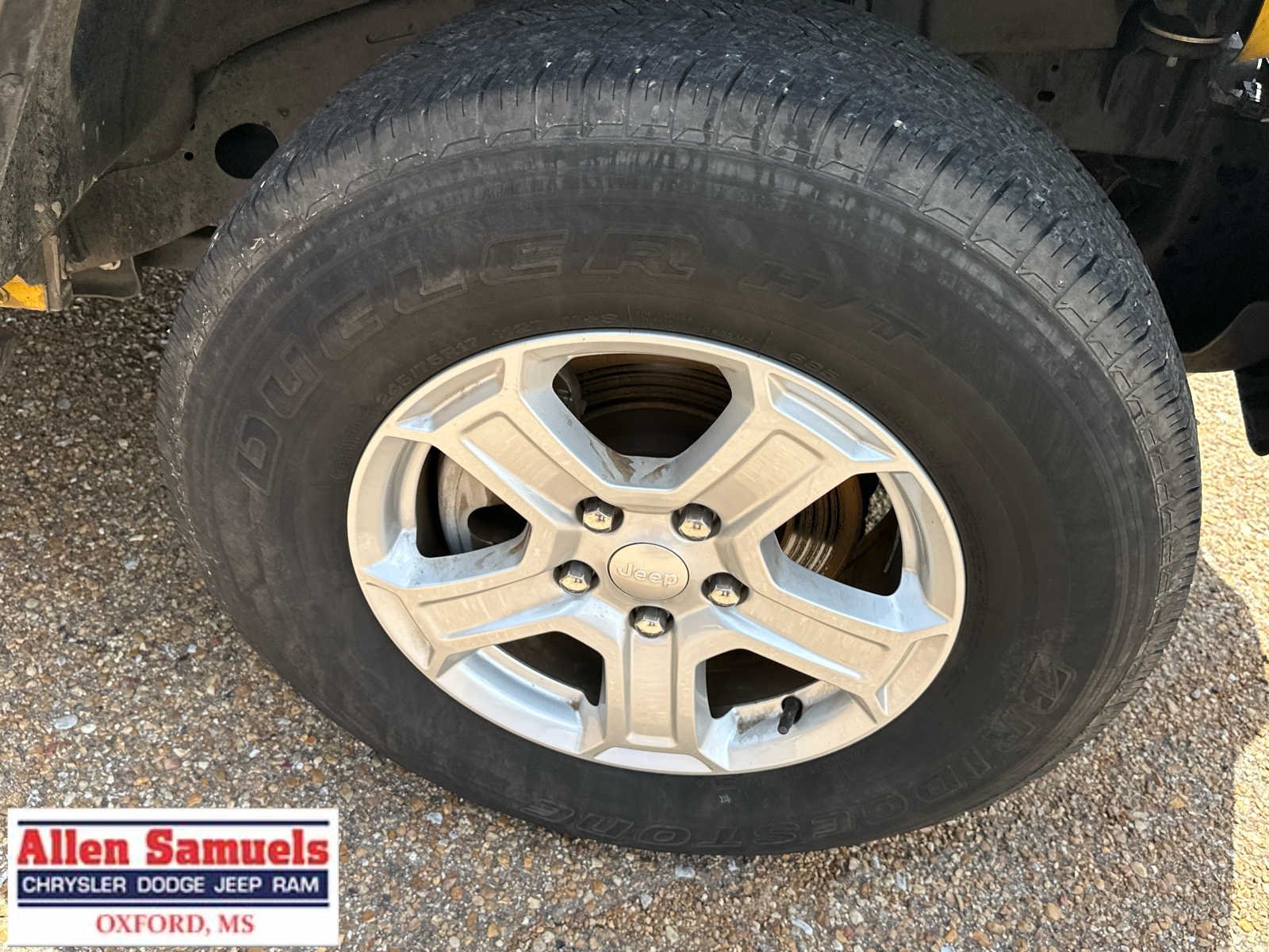 Used 2021 Hellayella Clearcoat Jeep Sport S image 37