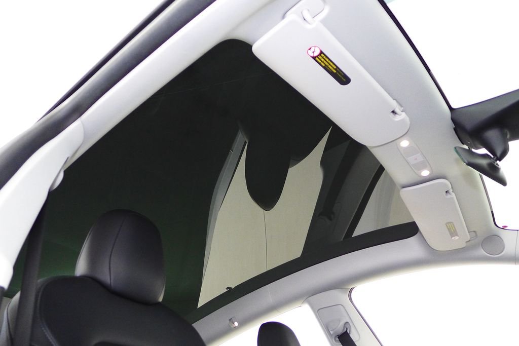 Used 2022 Pearl White Multi-Coat Tesla Long Range image 18