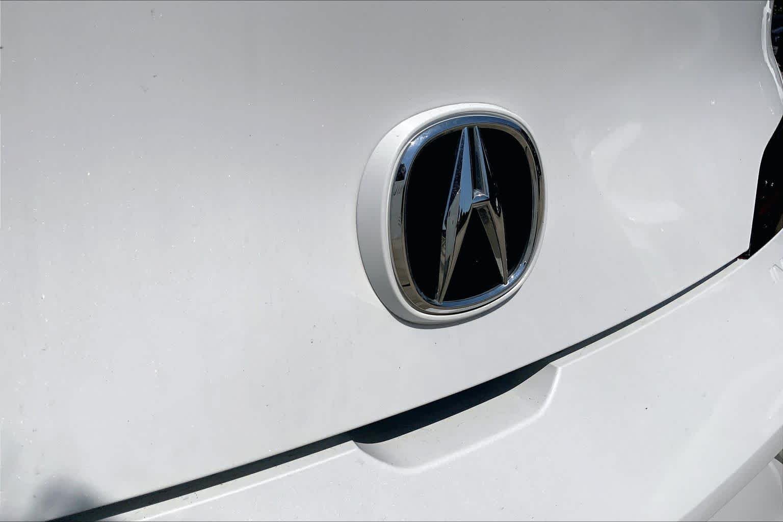 Used 2026 Platinum White Pearl Acura  image 30