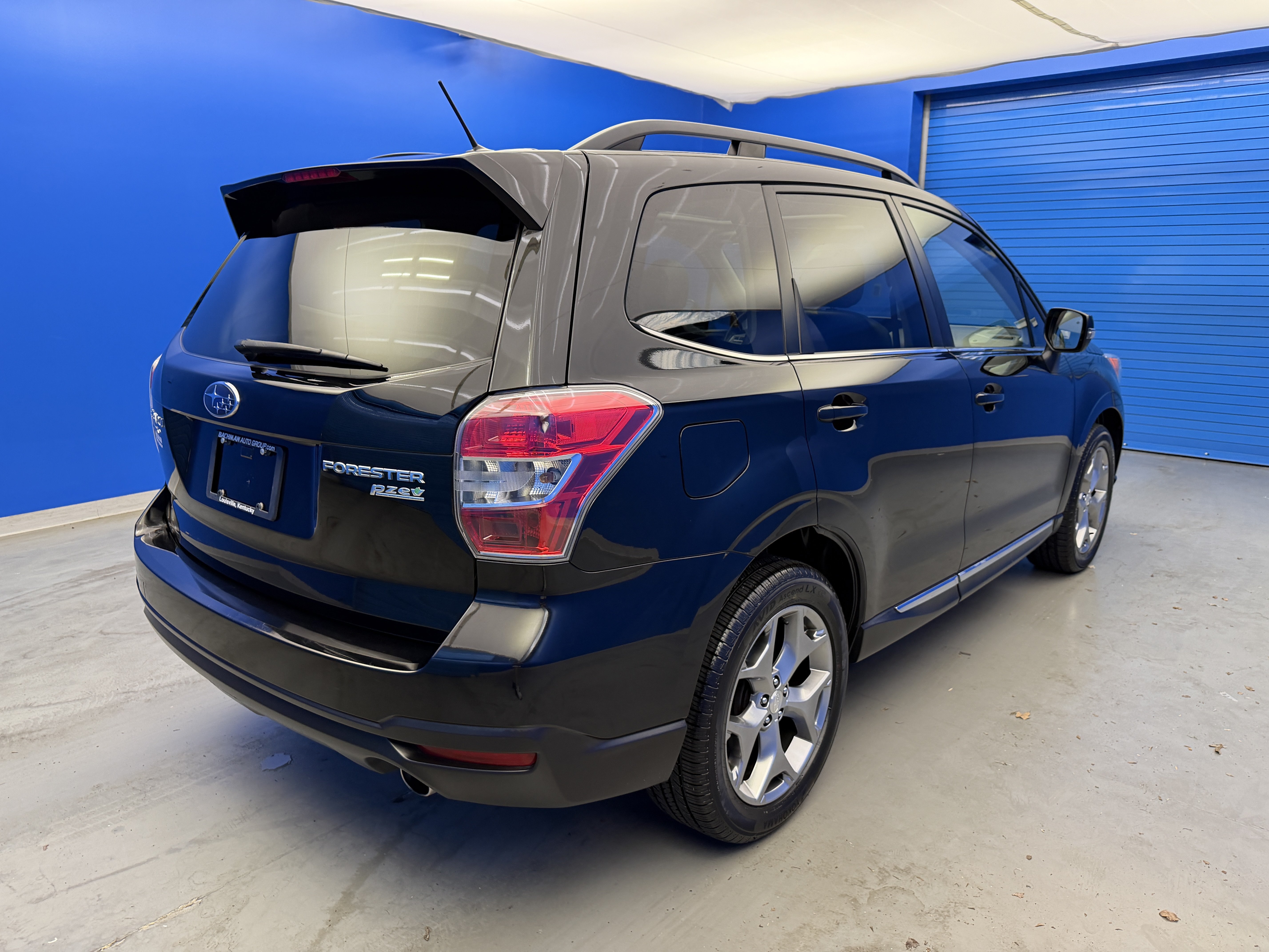 Used 2015 Crystal Black Pearl Subaru 2.5i Touring image 7