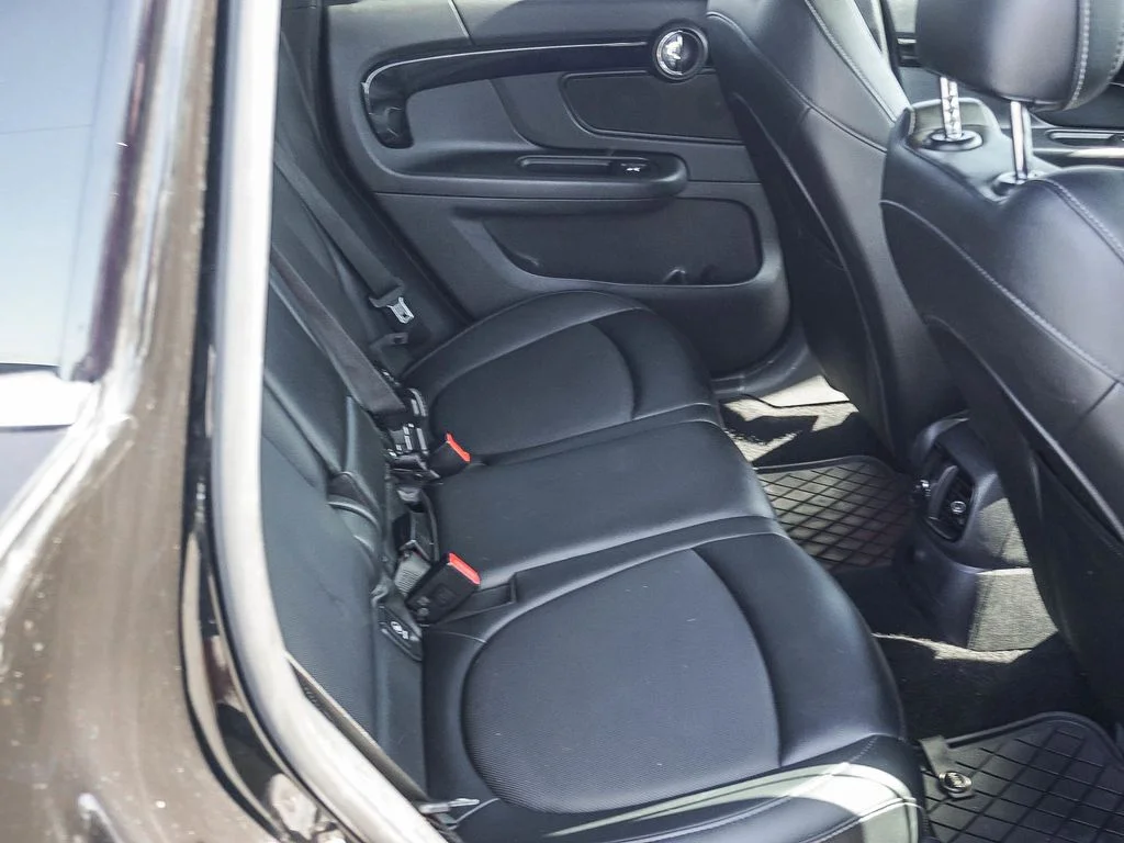 Used 2017 Black MINI Base image 13