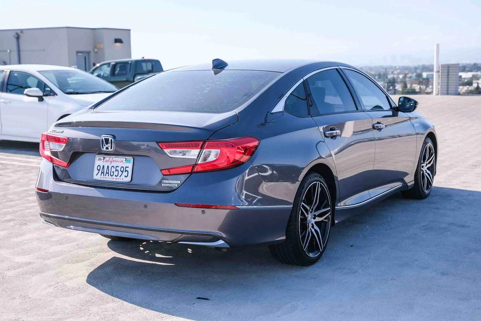 Used 2022 Modern Steel Metallic Honda Touring image 4
