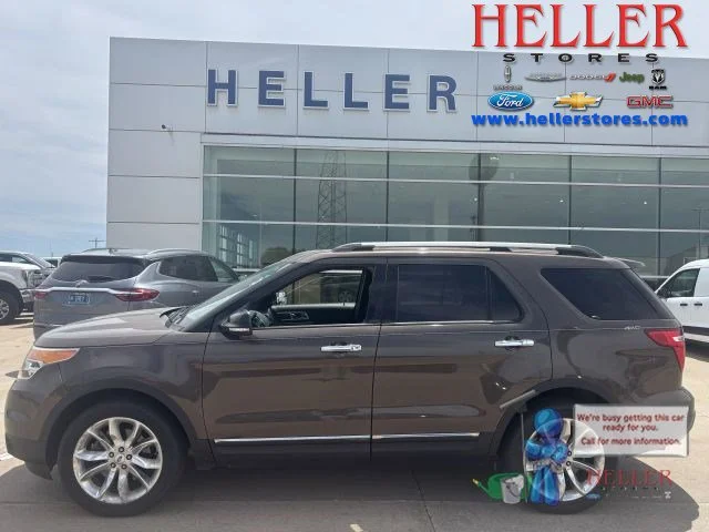 Used 2015 Brown Ford XLT image 1