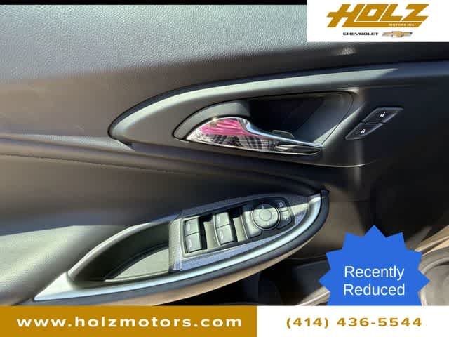 Certified Used 2022 Mineral Gray Metallic Chevrolet LT image 23
