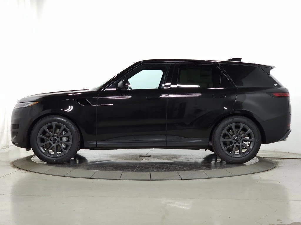New 2026 Santorini Black Land Rover SE image 2