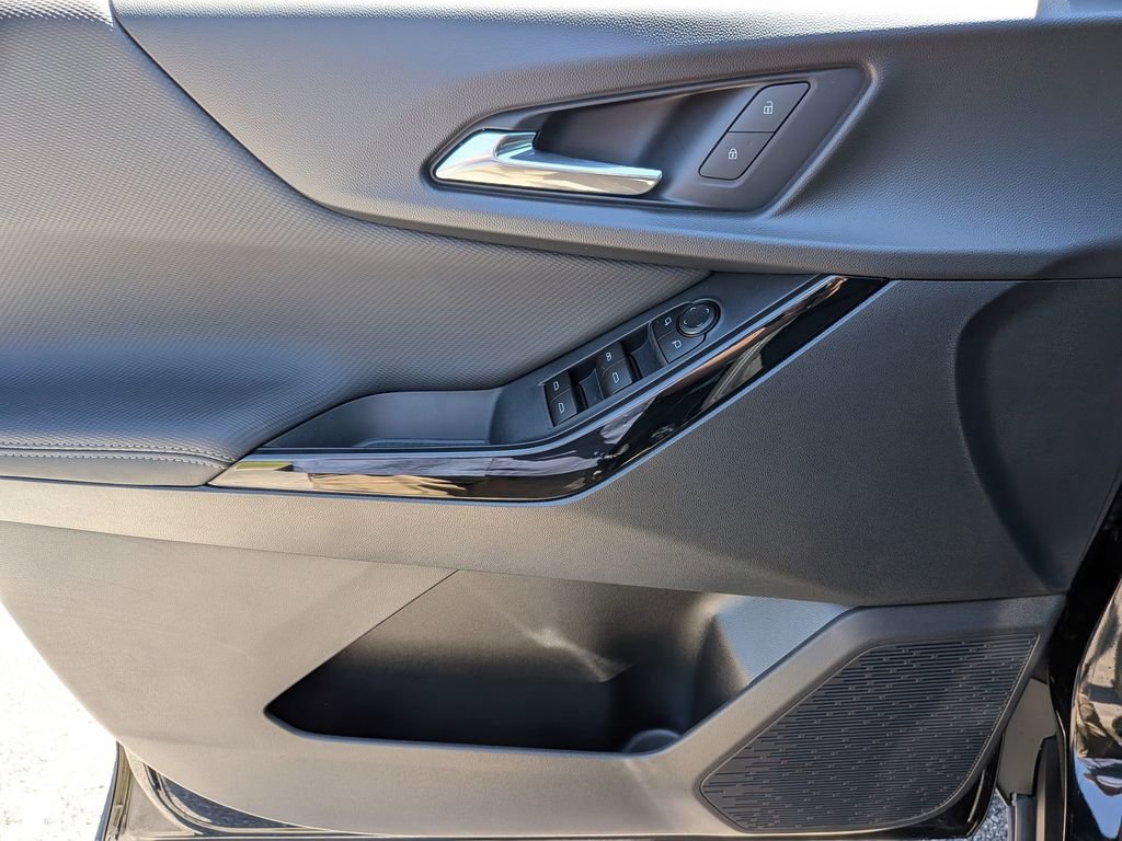 2026 Chevrolet Equinox LT - Photo 32