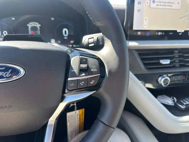 New 2027 Avalanche Gray Ford Platinum™ image 39