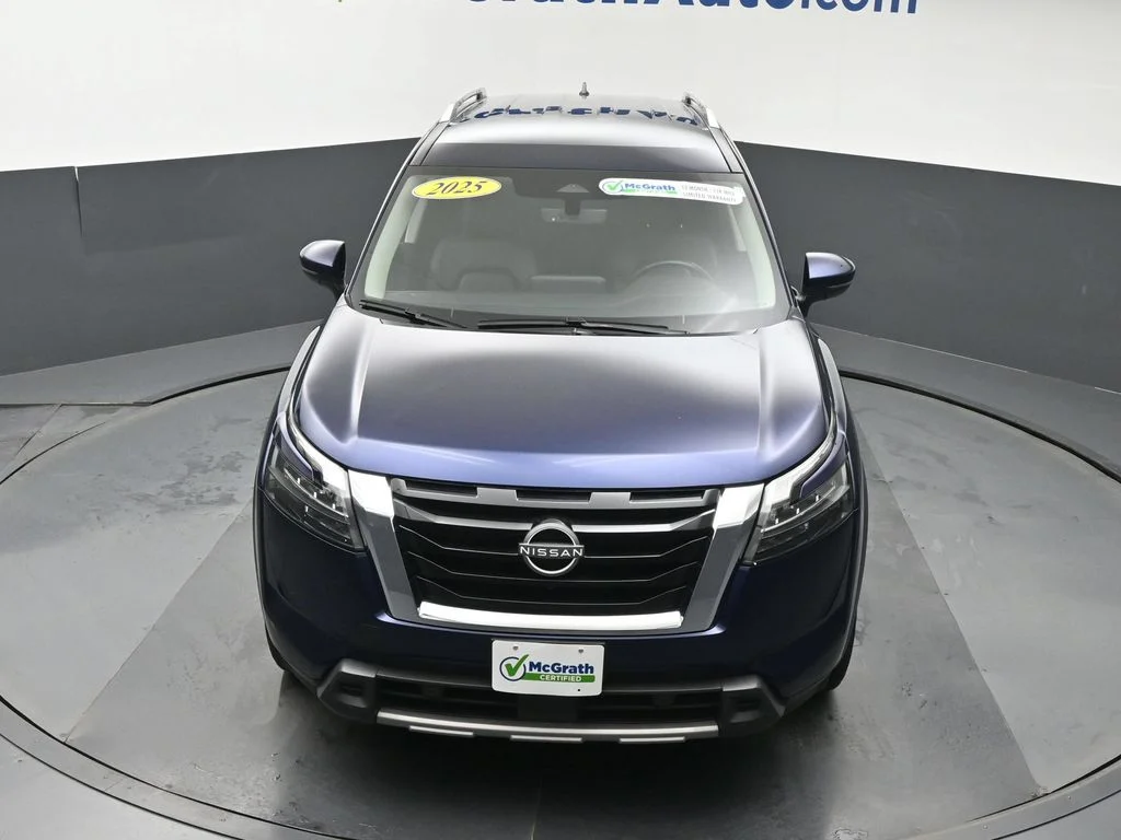 Used 2025 Blue Nissan SL image 27