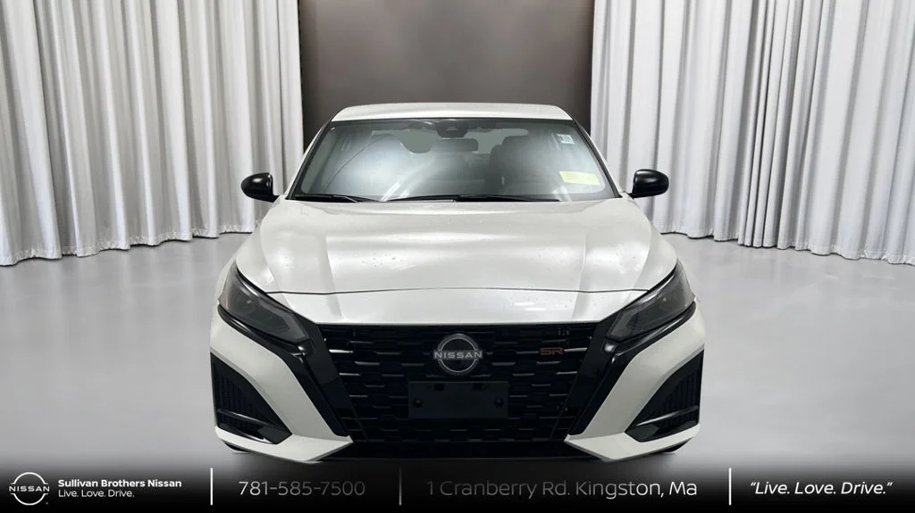 New 2026 White Nissan 2.5 SR image 2