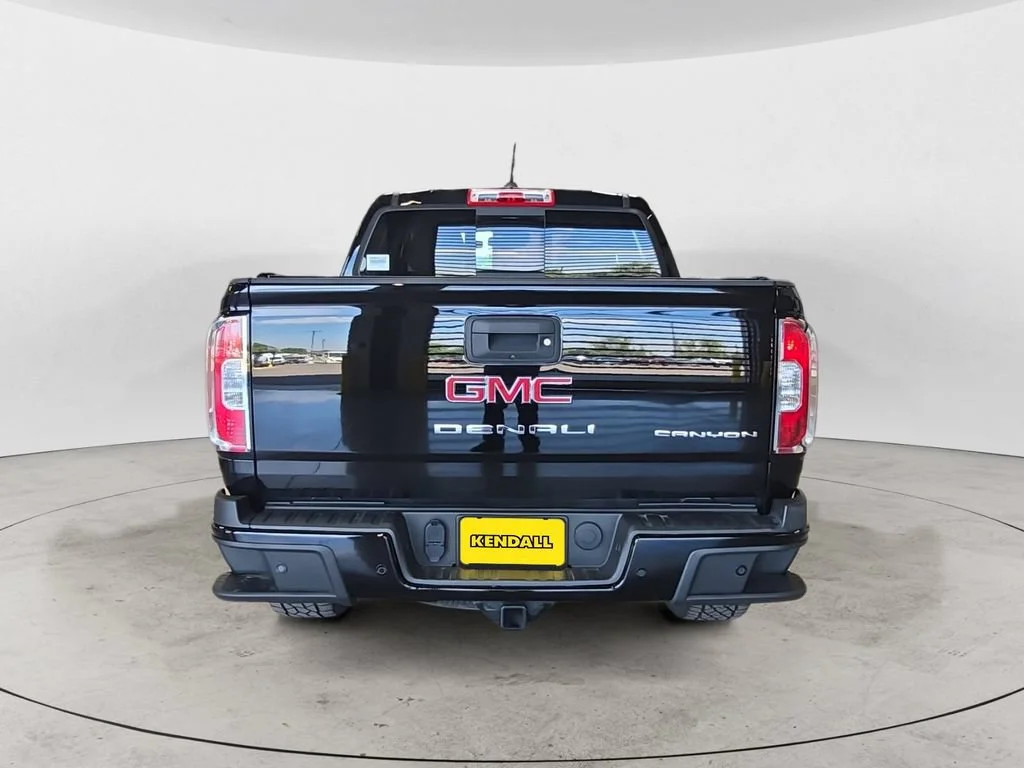 Used 2021 ONYX BLACK GMC 4WD Denali image 10