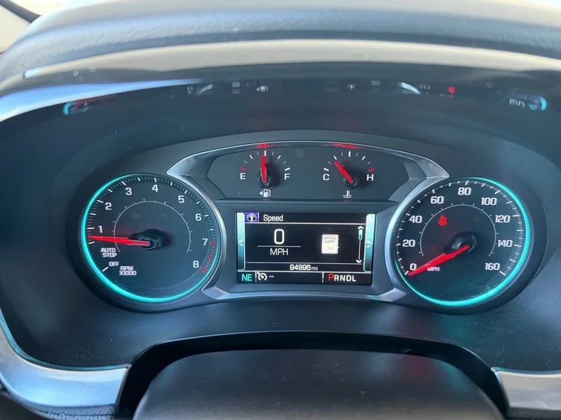 Used 2019 SUMMIT WHITE Chevrolet Premier image 9