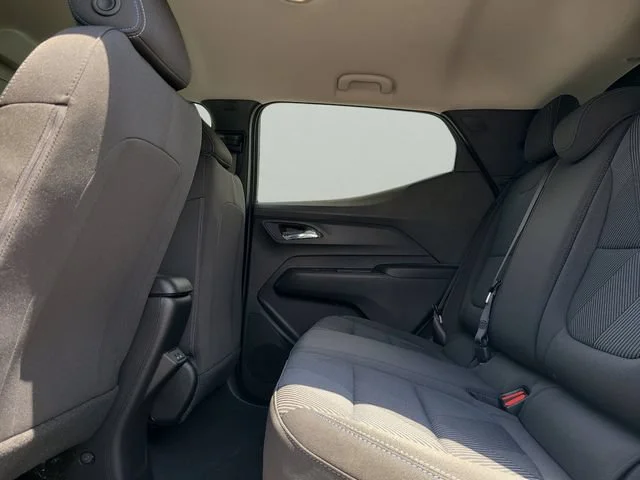 New 2027 Summit White Chevrolet LT image 11