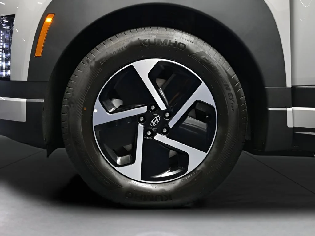 New 2026 Cyber Gray Hyundai SE image 32