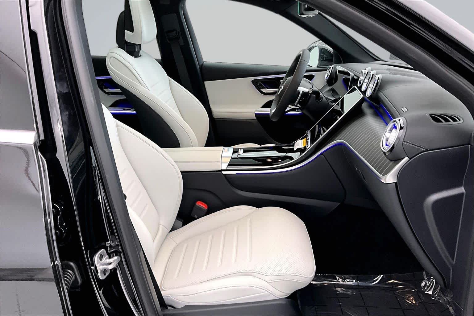 New 2026 Obsidian Black Metallic Mercedes-Benz GLC 300 image 14