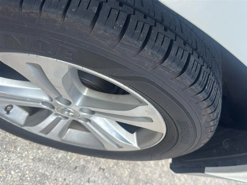 Used 2012 Blizzard Pearl Toyota Limited image 5