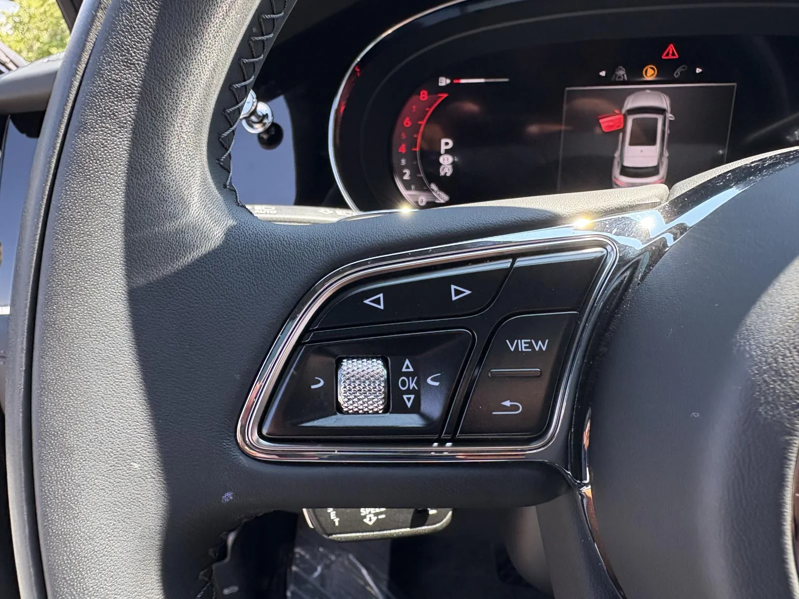 2024 Bentley Bentayga - Photo 25