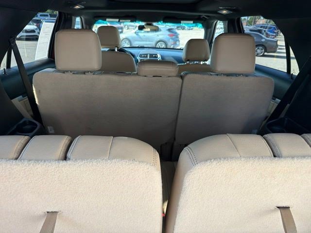 Used 2016 Bronze Ford Limited image 17