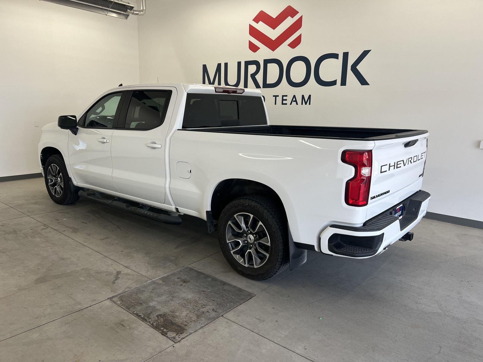 Used 2022 Summit White Chevrolet RST image 2