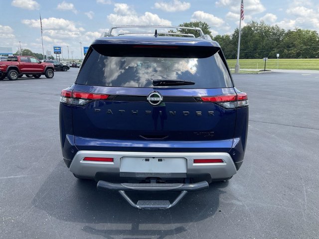 Used 2025 Blue Nissan Platinum image 7