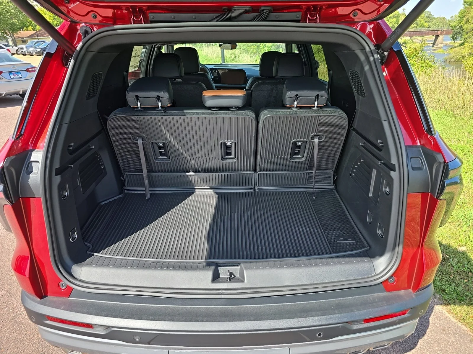 2027 Chevrolet Traverse Z71 - Photo 6