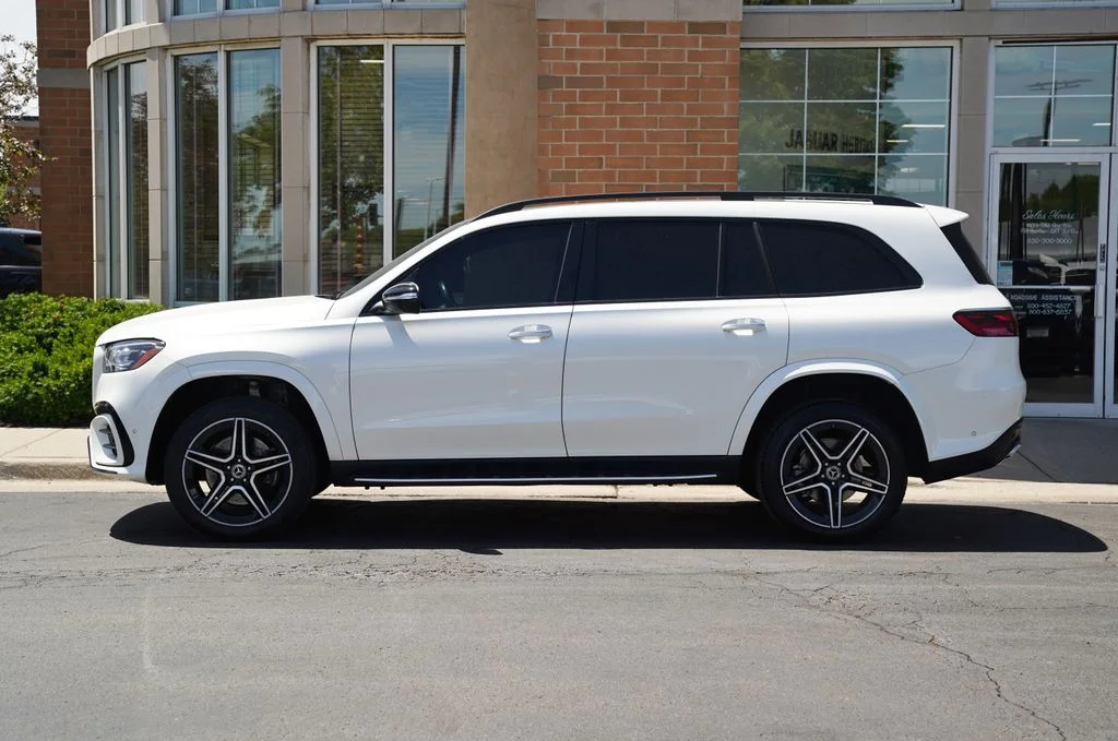 Used 2024  Mercedes-Benz GLS 450 image 2