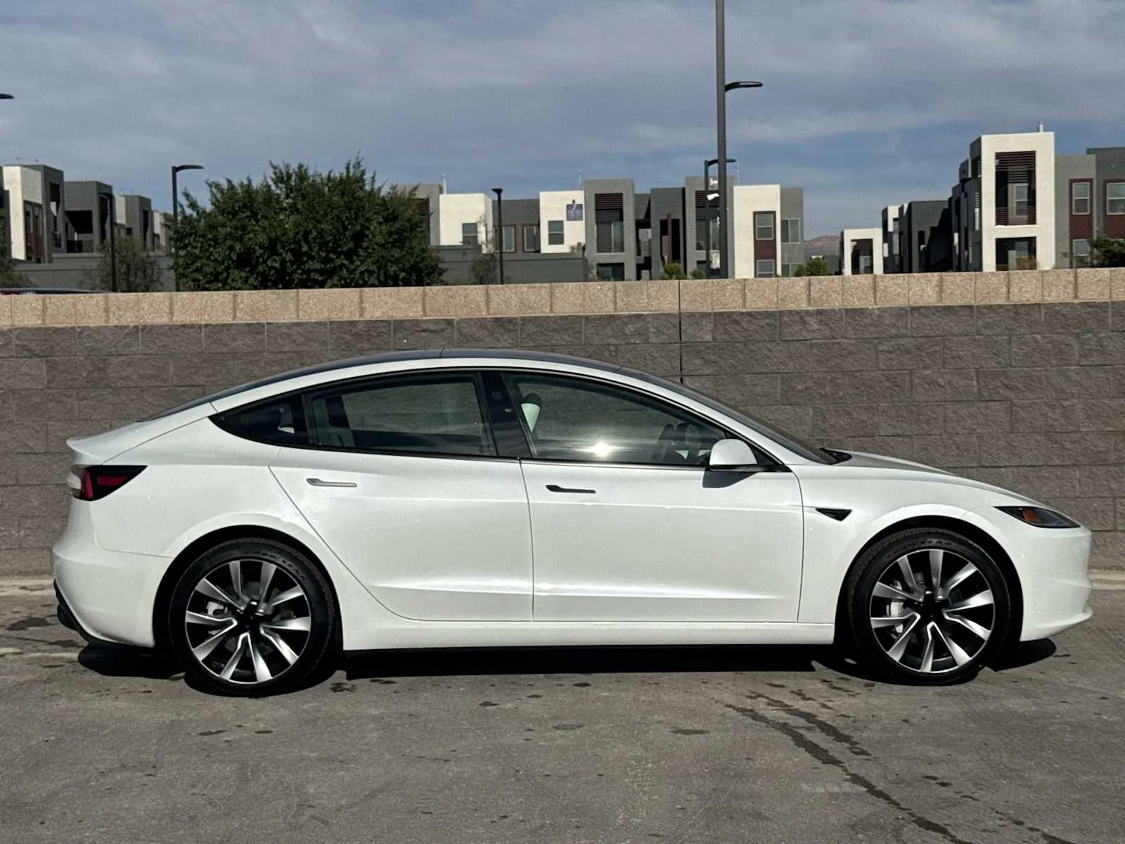 Used 2025 White Tesla Long Range image 9