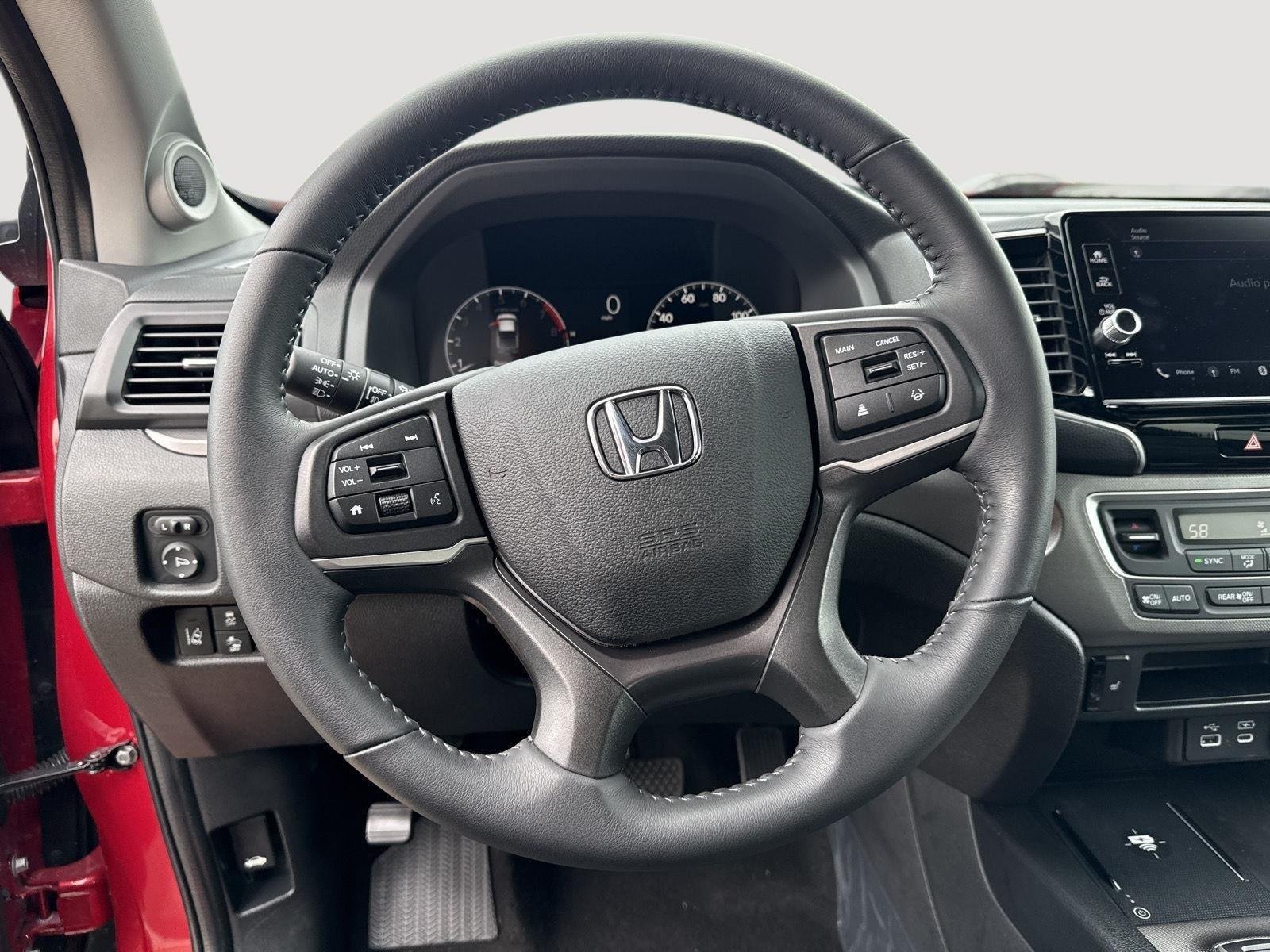 Used 2025 Honda Ridgeline RTL with VIN 5FPYK3F52SB049441 for sale in Kansas City