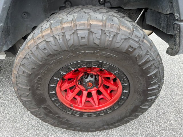 Used 2020 Silver Jeep Unlimited Sport Altitude image 20