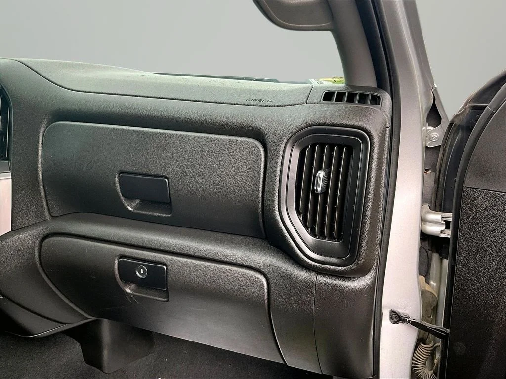 Used 2021 Silver Chevrolet Custom image 16