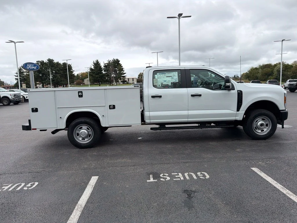 New 2027 Oxford White Ford F-350® XL image 6