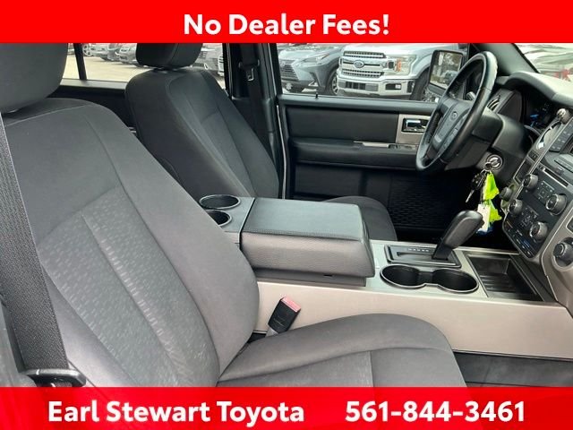 Used 2017 Silver Ford XLT image 37